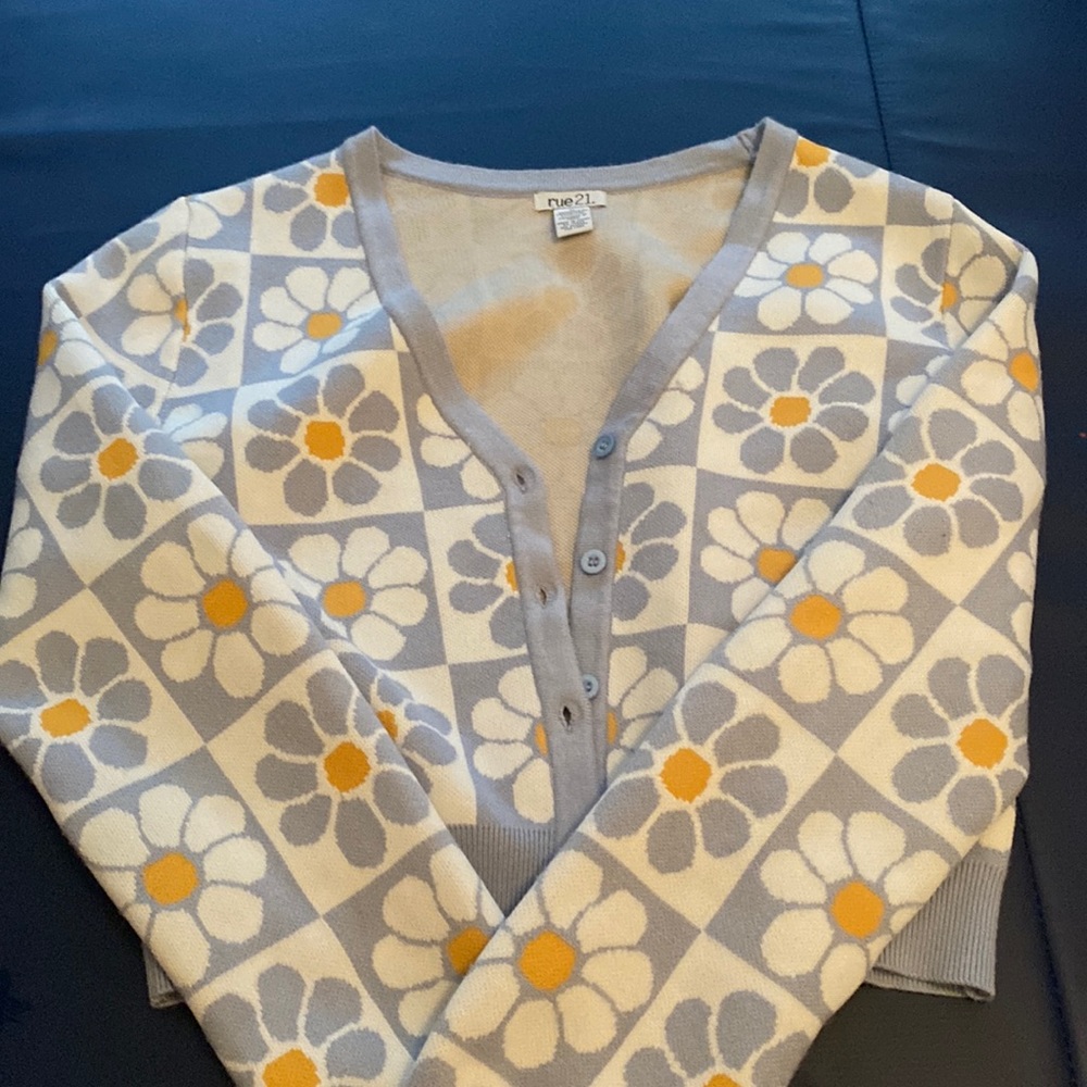 Cropped, Floral Cardigan